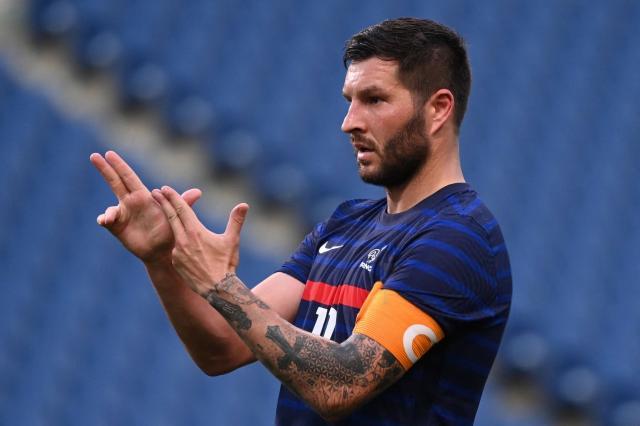 中国全站-【奥运男足】吉尼亚克戴帽 法国4比3神奇逆转南非