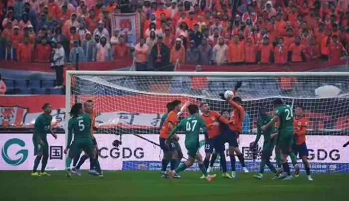 开奖号码记录-京鲁大战争议瞬间被无视？国安成受害者？裁判尺度统一性引发质疑|泰山|北京国安|中超联赛|山东泰山|克雷桑_新浪体育_新浪新闻